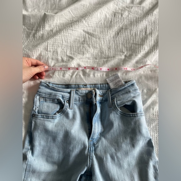 🌊 Flare Levi jeans! - Picture 2 of 5